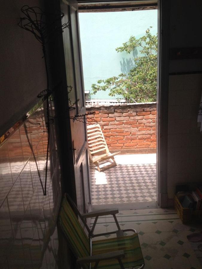 Quarto Em Casa Atelie Com Sol No Quintal