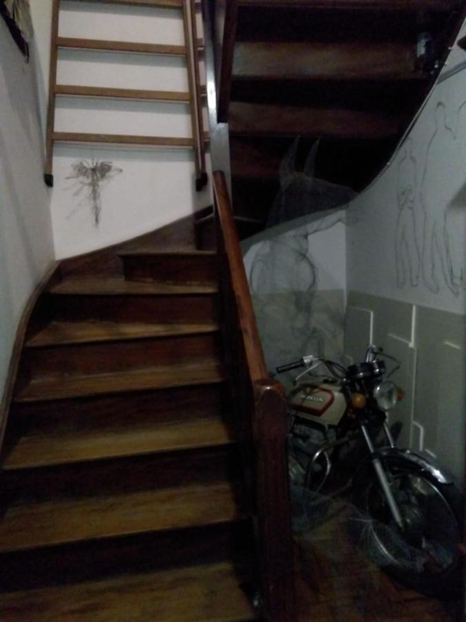 Quarto Em Casa Atelie Com Sol No Quintal * São Paulo